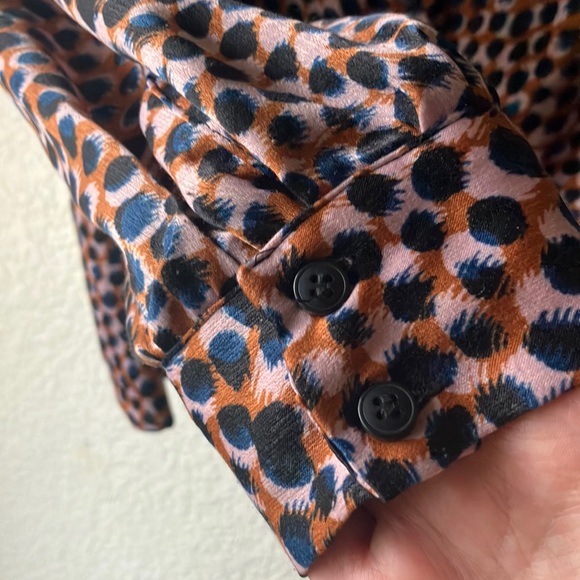 Top Shop Animal Smudge Brown Blue & Lilac Notched Collar Blouse women's 8 - Picture 7 of 17